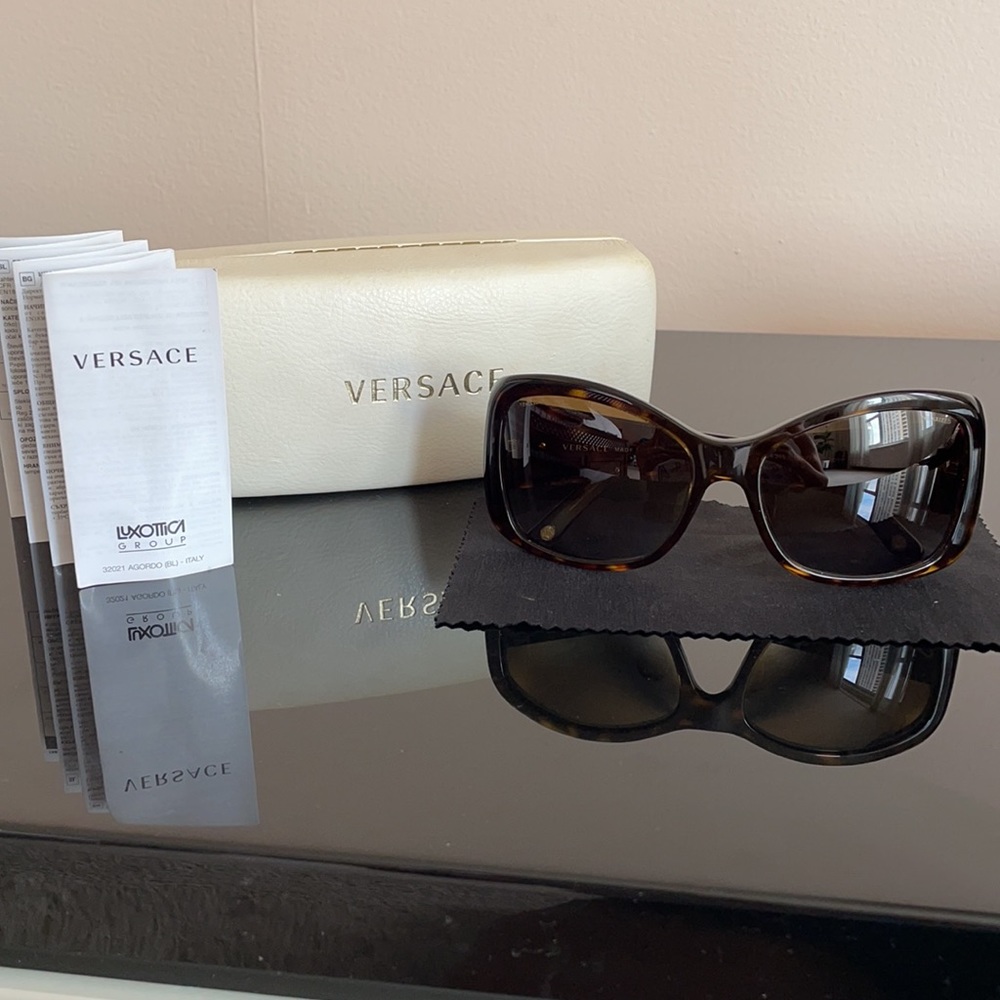 VERSACE Sun glasses ! Like new!